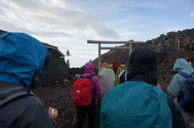 登山２日目（宝永火口経由で下山）