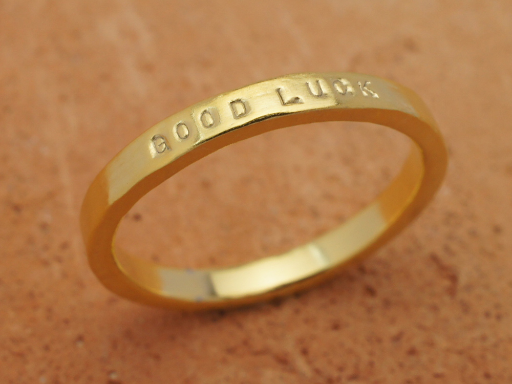 エンゲージリングの基礎知識と選び方とマリッジリング