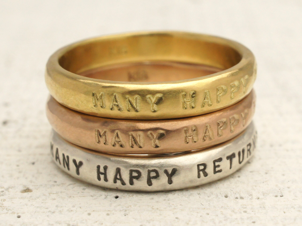 言葉が刻印できるメッセージリング