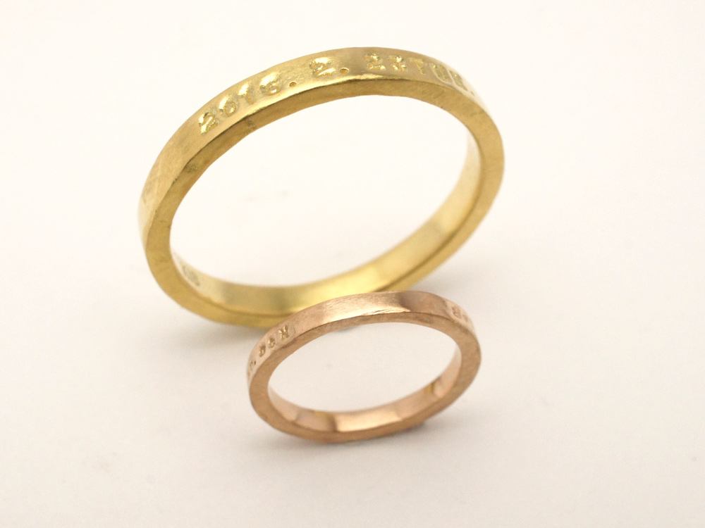 ベビーリングに幸せを願うメッセージが入ります